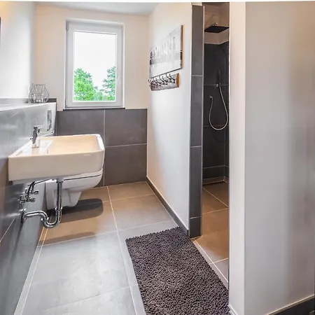 Bett Im Bahnhof Waldblick Kein Junggesellenabschied Oae *